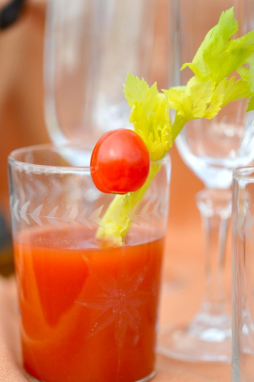 czy można zrobić sok pomidorowy w sokowniku