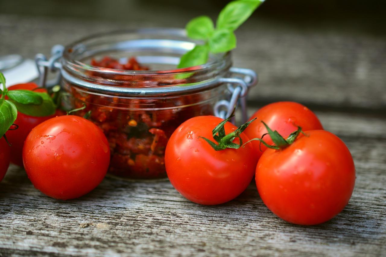 suszone pomidory do czego dodawać